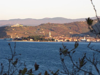 panorama Izole izpod Belvederja